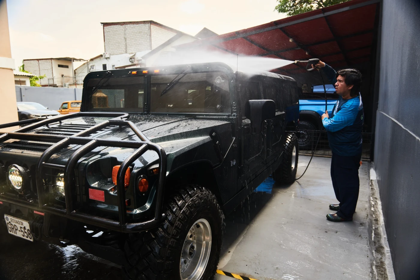 Trabajo de limpieza exterior en CabeAutoSpa